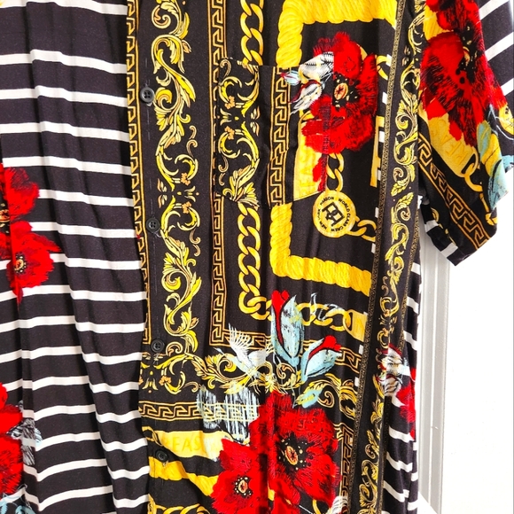 Abstract button down - Picture 3 of 3